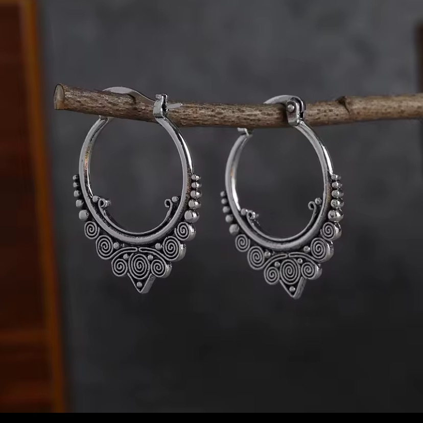 - Elegant Mandela Silver Hoop Earrings 1 45$